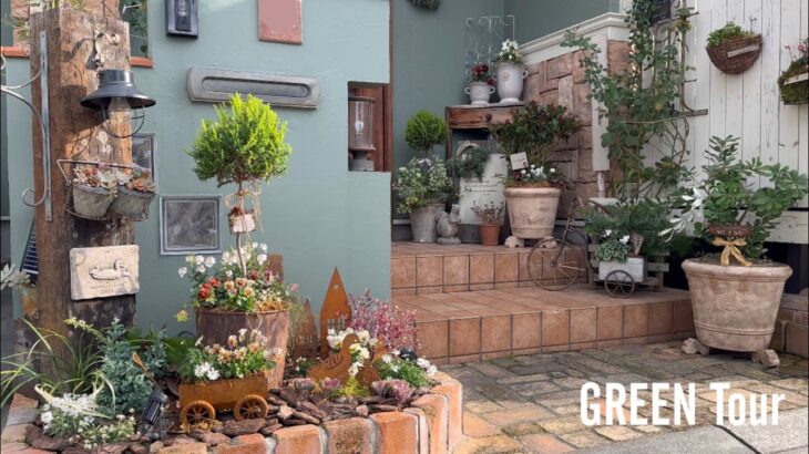 【個人邸】キューガーデンやウィッチフォードもカジュアルに使うシャビーなクリスマスのお玄関前！大人可愛いお洒落で小さい素敵すぎるお庭！| keiko様邸 | 園芸/ガーデニング店巡り | 兵庫/明石