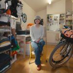 【ルームツアー】家賃7万・27歳看護師｜呑みながら料理する生活感そのままの1R！夜間はデザイン学生で趣味はカスタムピスト