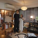 【ルームツアー】家賃約25万｜嗜好品メーカー会社員&美容師夫婦が暮らすアートギャラリーのような2SLDK｜日本の古家具やヨーロッパ名作家具など混在する家具オタクの家｜黒髪